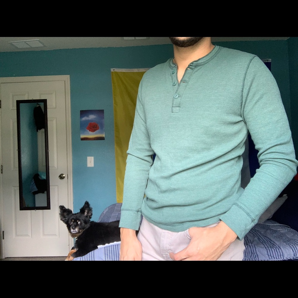 VINTAGE OLD NAVY HENLEY ✨